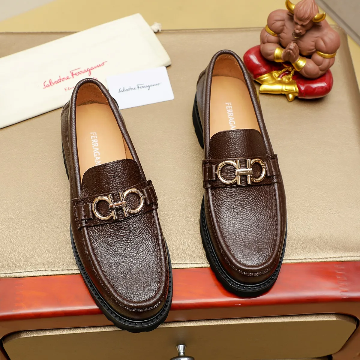 Men's shoes 💰440 Ferragamo [Ferragamo] top imported suit men's shoes 💯Original copy of the official website, product materials: selected imported embossed calfskin + luxury hardware buckle accessories ~ imported water-dyed cow 🐂 leather lining. Strong three-dimensional visual effect, original combination outsole, multiple colors available😘 Size: 39-44 (38.45.46. Customized)